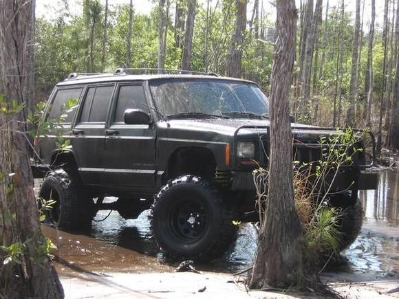 my favortie pic form my green jeep