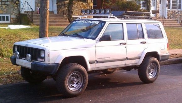 With 3" lift and painted grill