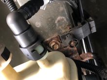 Here’s the connection for the vapour line to the EVAP canister 