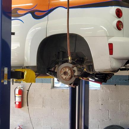 Letterman 7 did the conversion. And many others . 
I suggest you swap the front rotors and calliper brackets to SS non Brembo, the increased rotor diameter really helps! 