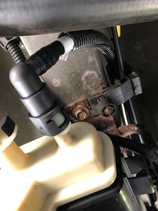 Here’s the connection for the vapour line to the EVAP canister 