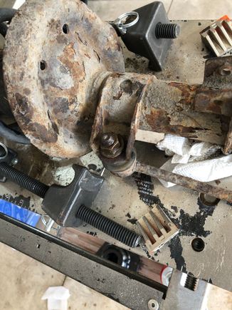 A little crud on the old strut and the sway bar end link stayed attached.