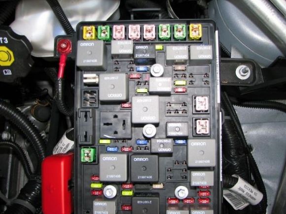 The wire just to the top left is the EPS motor connection, is it mixed up with the starter wire? 