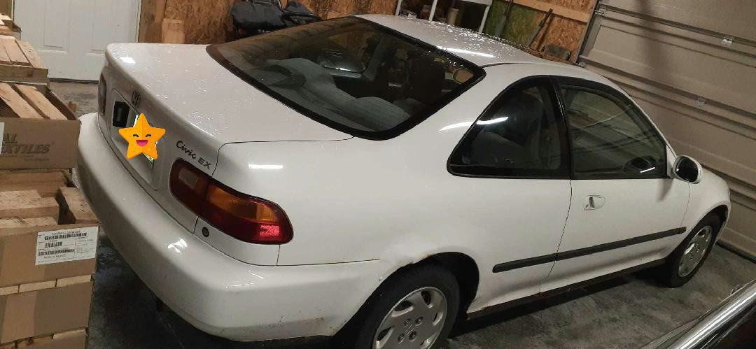 1995 Honda Civic - 1995 civic ex one owner! - Used - VIN Available soon - 112,000 Miles - 4 cyl - 2WD - Automatic - Coupe - White - Medina, OH 44256, United States