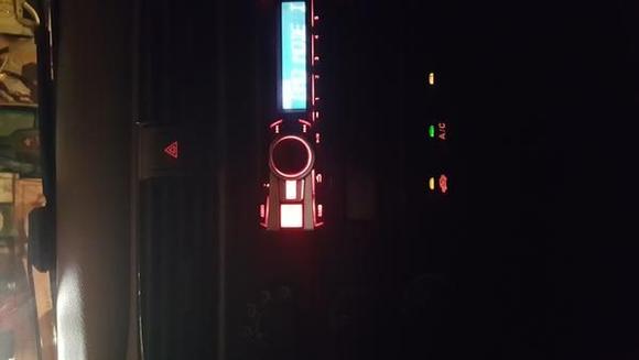 (bulbs are fine) No glow behind any of the knobs... :(
