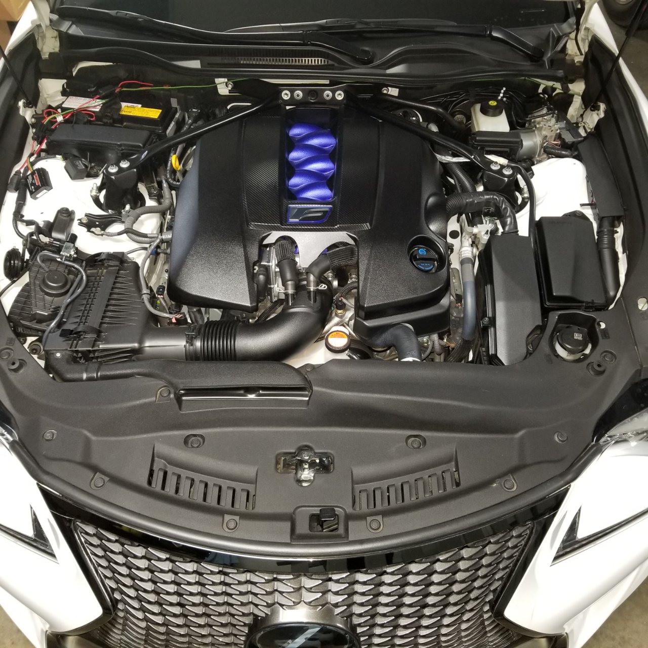 2015 Lexus RC F - 2015 Lexus RCF Performance model Carbon Fiber � PRICE! Like new - Used - VIN JTHHP5BC7F5001921 - 16,200 Miles - 8 cyl - 2WD - Automatic - Coupe - White - Calgary, AB T3H4K2, Canada