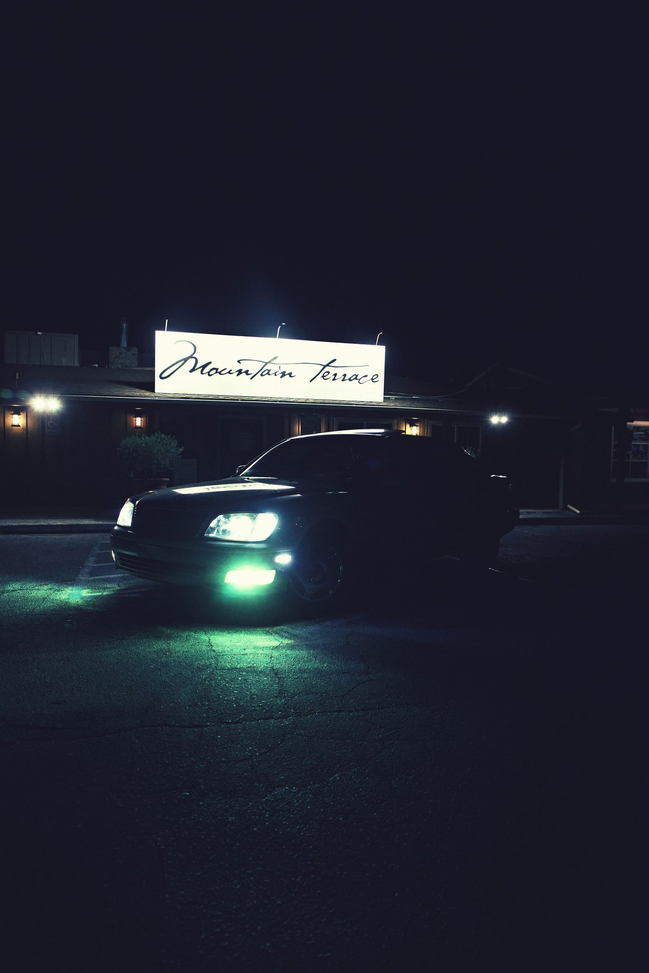 Beam pattern from modified fogs, switchback corner lights, and white side markers. My car runs HIDs so non LED lowbeams (not a fan in reflector housings anyways). I am running some super bright Auxito 6500k HiBeams, though. Specific model is discontinued but had them for 3 years dating back to the ES. I dont get flashed for having bright lights since everything is aimed properly. 