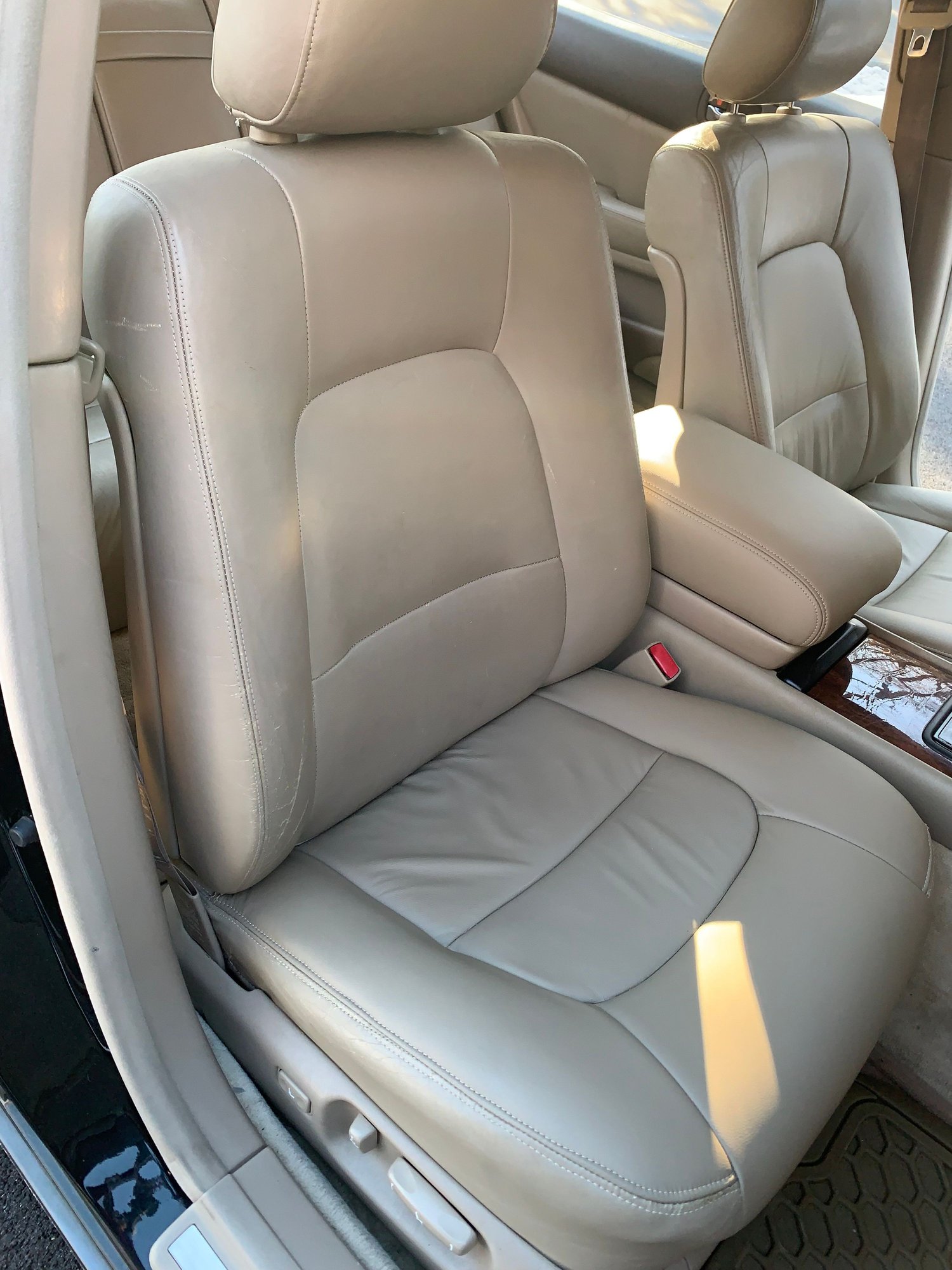 1995 Lexus LS400 - 25 year owner - classic 1995 ls400 ucf20l - Used - VIN JT8UF22E4S0019575 - 256,000 Miles - 8 cyl - 2WD - Automatic - Sedan - Other - Fairfax, VA 22124, United States