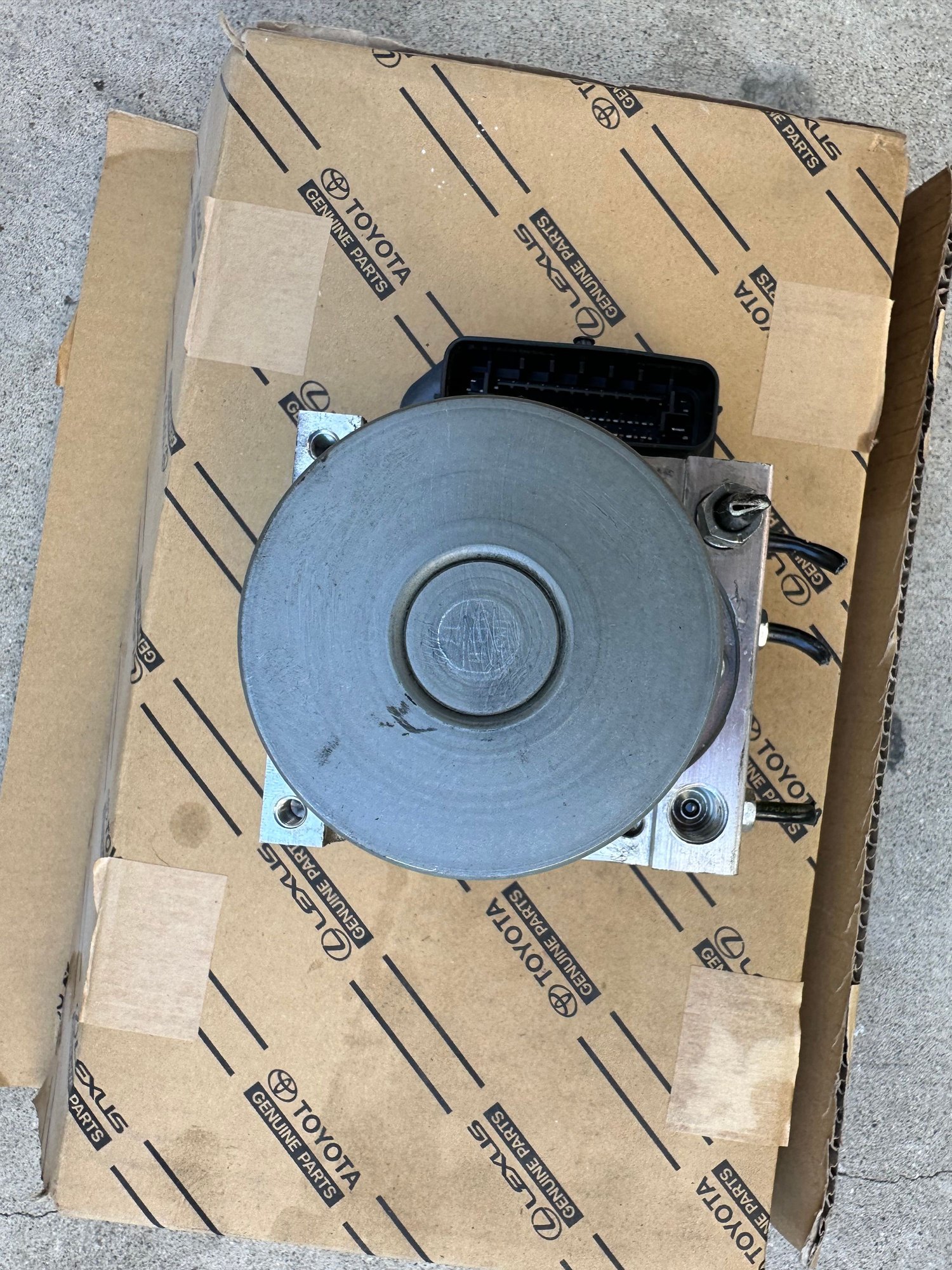 2019 Lexus GS350 - 2019 GS350 ABS Brake Actuator - Accessories - $200 - Downey, CA 90241, United States