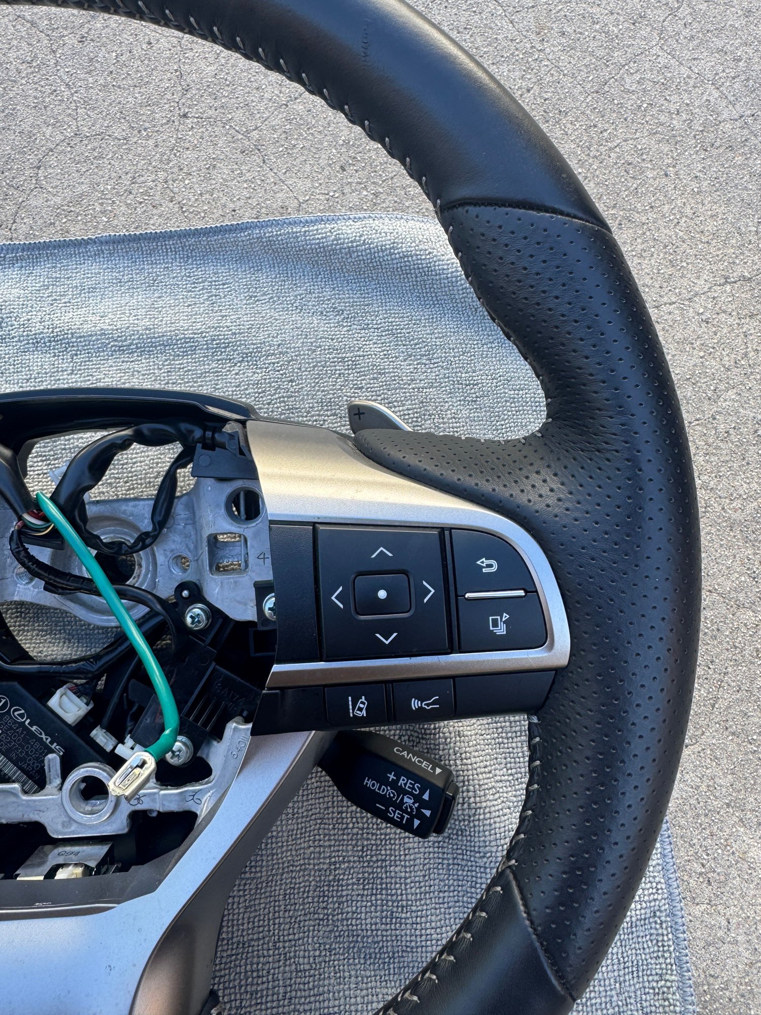 2019 Lexus GS350 - 2016+ GS350 F-Sport Steering Wheel - Accessories - $150 - Downey, CA 90241, United States