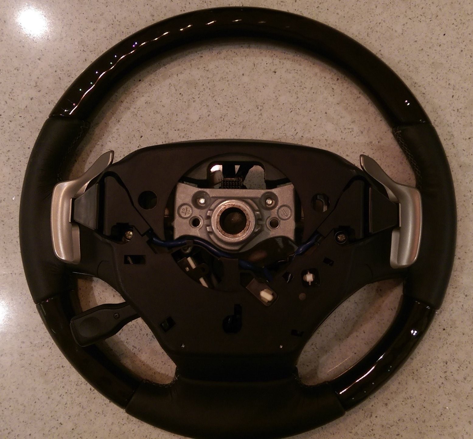 Steering/Suspension - 2014 GS350 Steering Wheel - Dark Wood, Luxury Trim, Heated - Used - 2013 to 2014 Lexus GS350 - Ottawa, ON K2S0S2, Canada