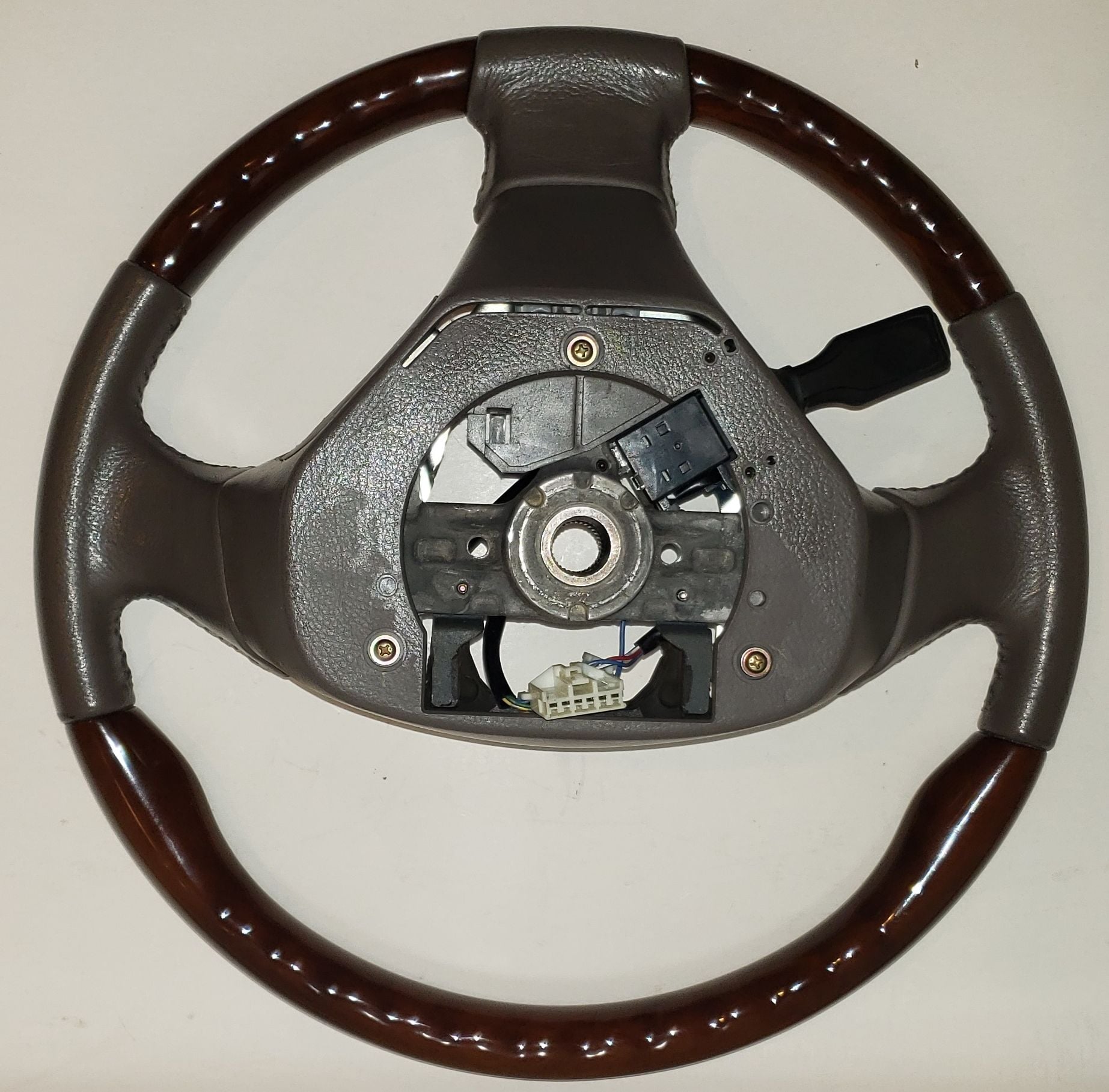 Interior/Upholstery - 2002 Lexus RX300 Streering Wheel - Wood & Leather - Used - 1999 to 2003 Lexus RX300 - 1998 to 2005 Lexus GS300 - 1998 to 2000 Lexus GS400 - 2001 to 2005 Lexus GS430 - Raleigh, NC 27612, United States