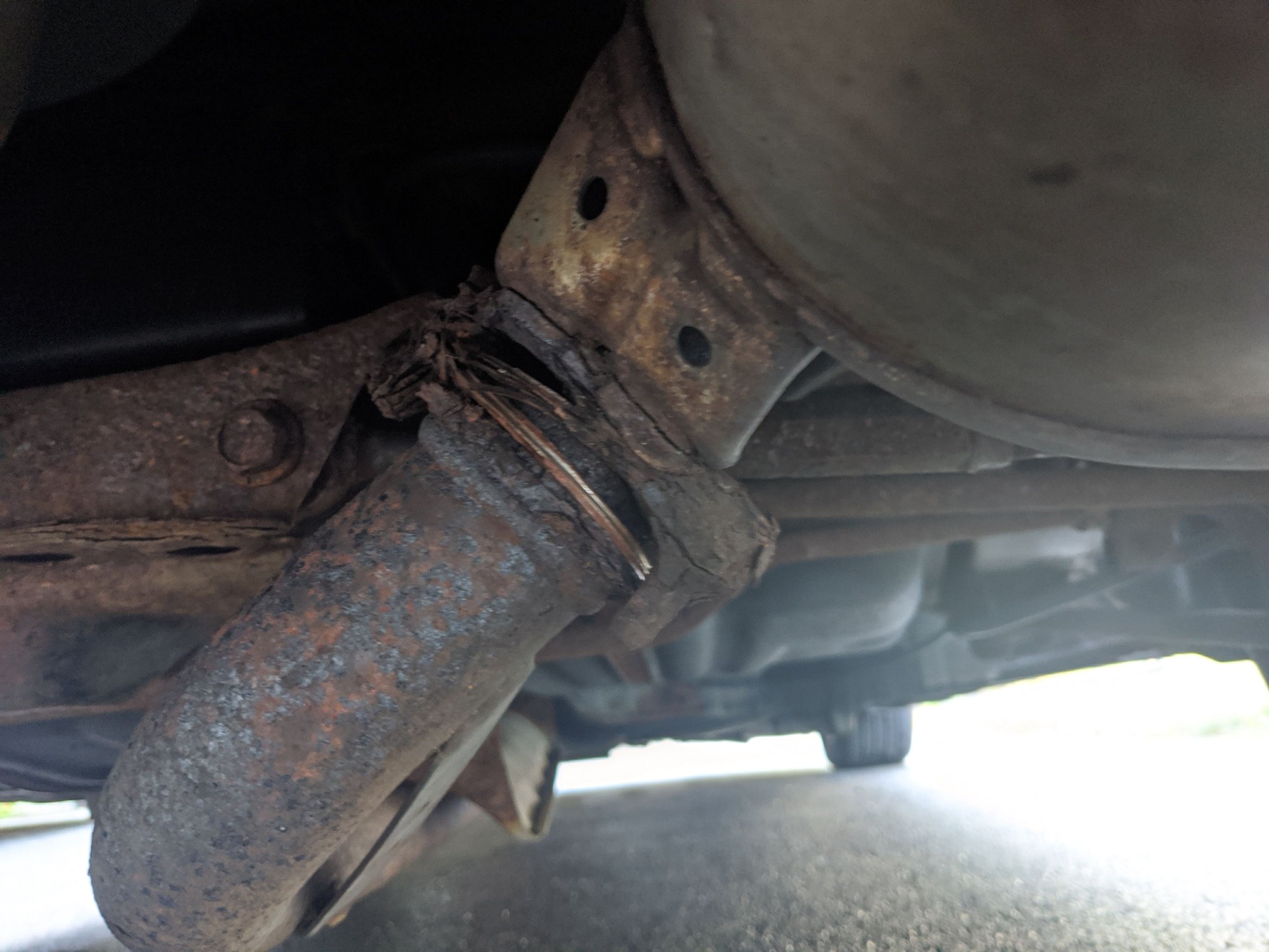 Exhaust cracked and hanging ClubLexus Lexus Forum Discussion