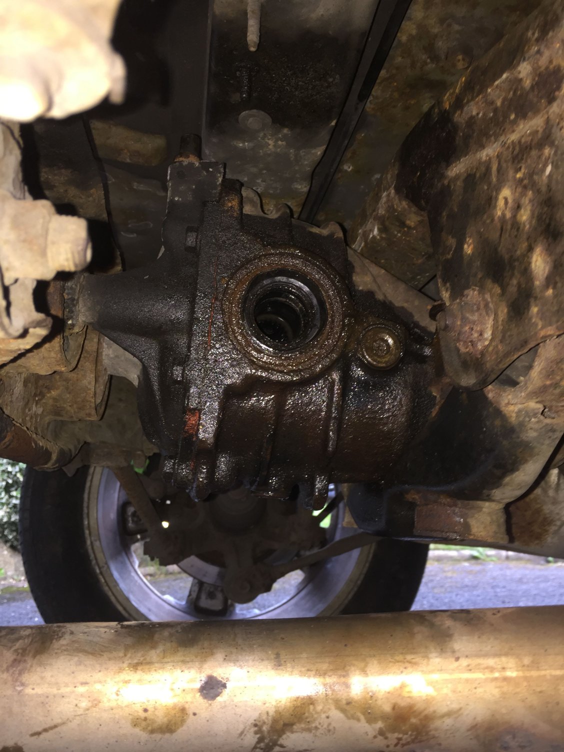 Rear diff axle oil leak ClubLexus Lexus Forum Discussion