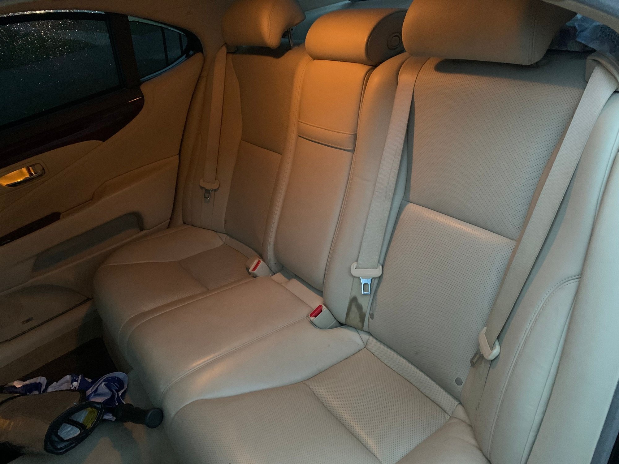 2011 Lexus LS460 - 2011 LS460L for sale - Used - VIN JTHGL5EF7B5042637 - 140 Miles - 8 cyl - 2WD - Automatic - Sedan - Black - Saint Johns, FL 32259, United States