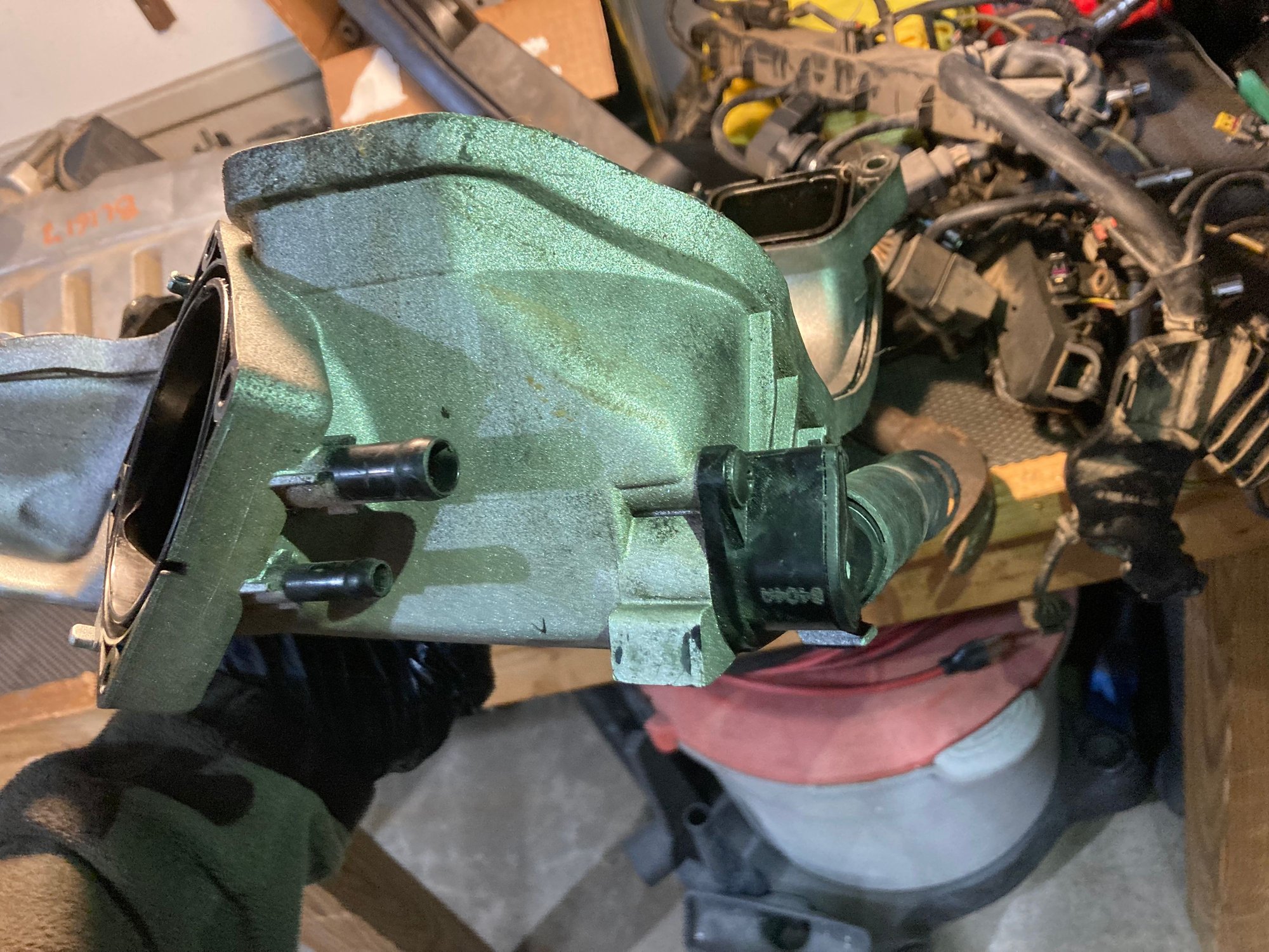 Processing the extra parts from the new spare, stripping the intakes down and cleaning everything. This blew my mind, the PCV side of the engine is the cleanest intake I have ever seen. I thought the one in my car may have been a fluke but I've seen 3 of these now and all of them are this clean.....