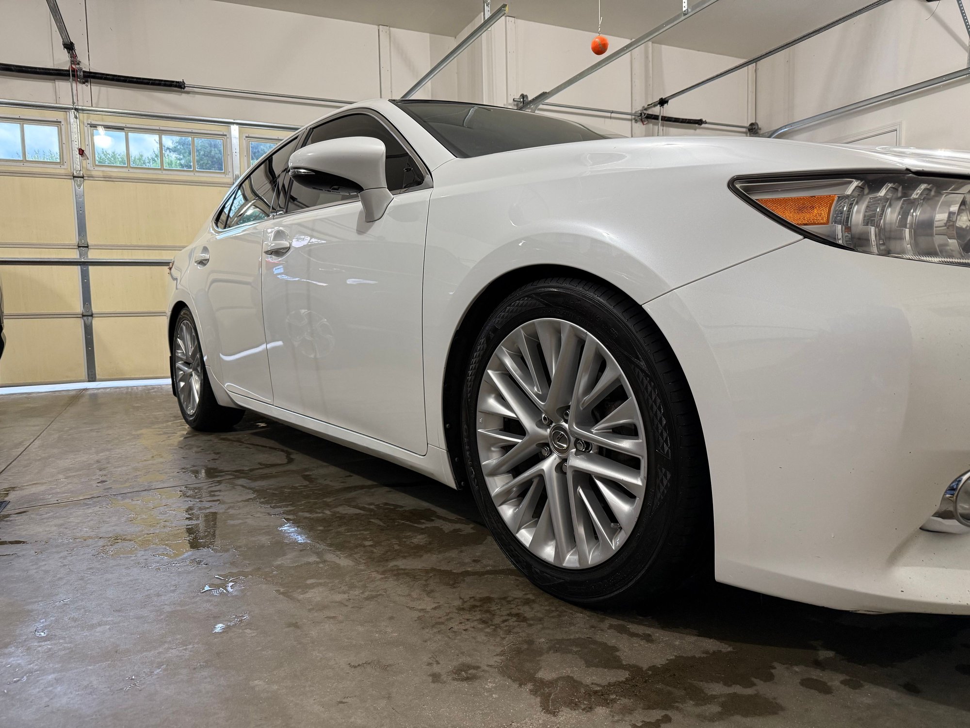 2014 Lexus ES350 - 2014 Lexus Es350 Ultra Luxury - Used - VIN Jthbk1gg4e2103010 - 267,000 Miles - 6 cyl - 2WD - Automatic - Sedan - White - Grand Blanc, MI 48439, United States