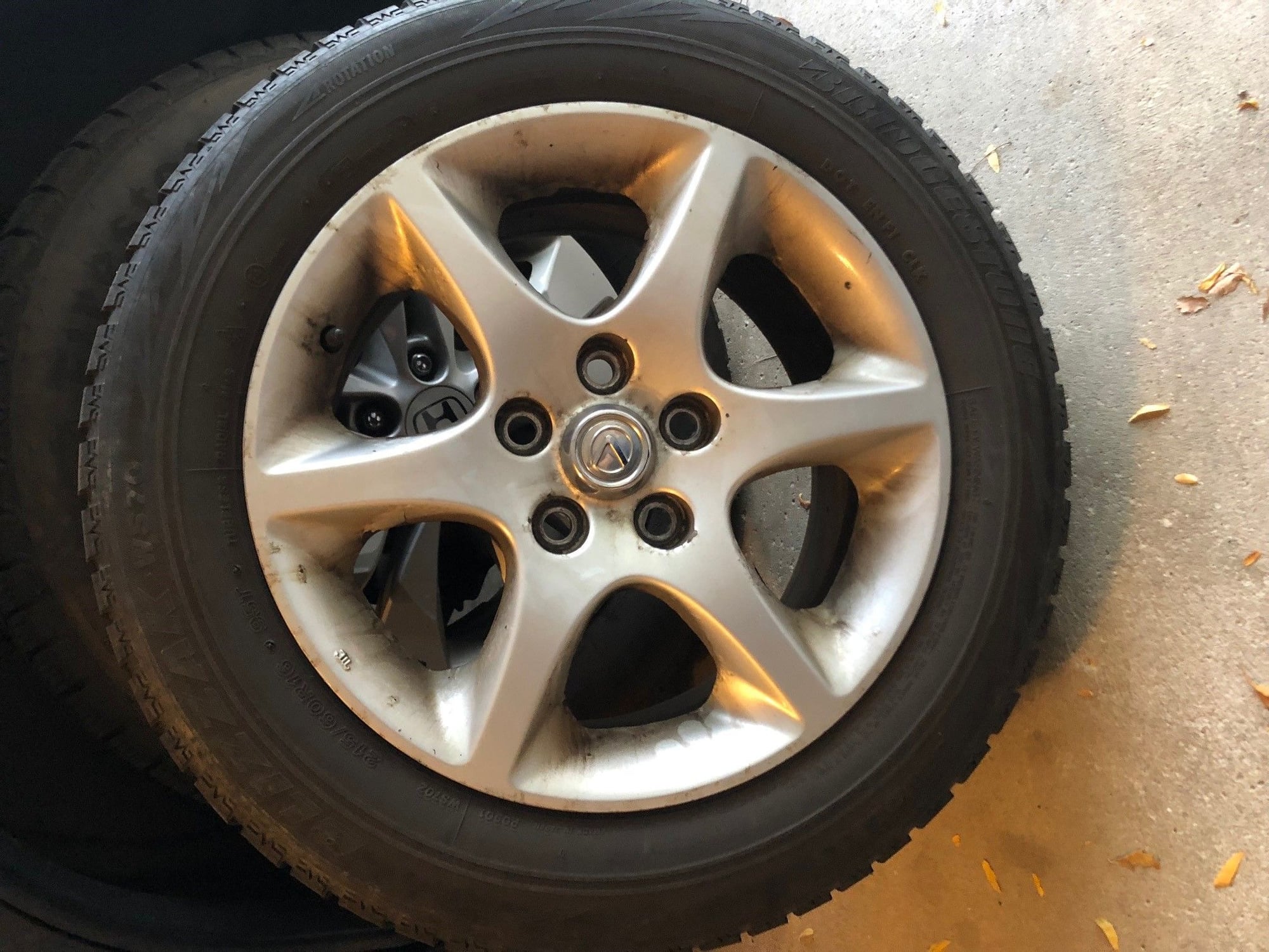 Wheels and Tires/Axles - IL 2004 Lexus GS 300 16 Inch Wheels and Blizzak Winter Tires 215/60/16 - Used - 1998 to 2005 Lexus GS300 - Northbrook, IL 60062, United States