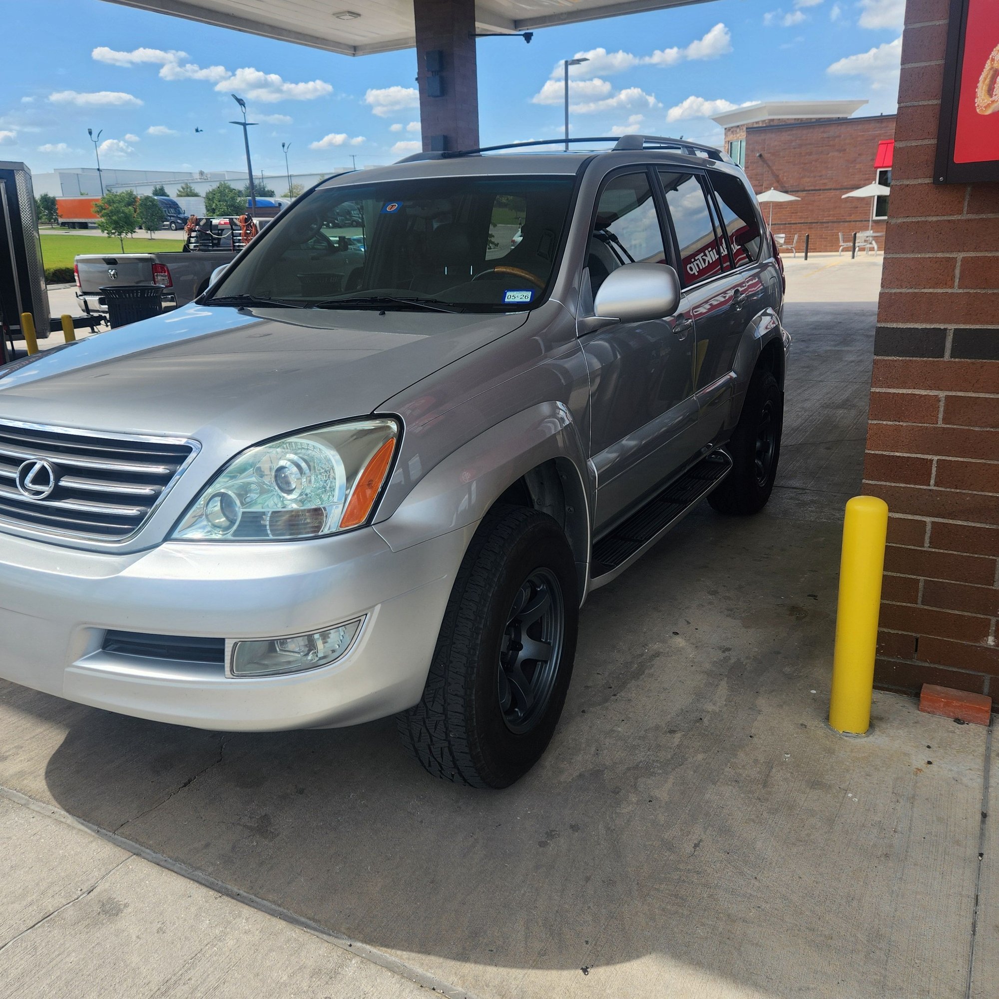 2006 Lexus GX470 - 2006 GX470 Texas Car No Rust - Used - VIN JTJBT20X660108167 - 181,000 Miles - 8 cyl - 4WD - Automatic - SUV - Silver - San Antonio, TX 78230, United States