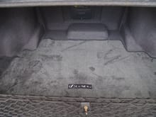 LExus LS430 trunk mat (with cooler)