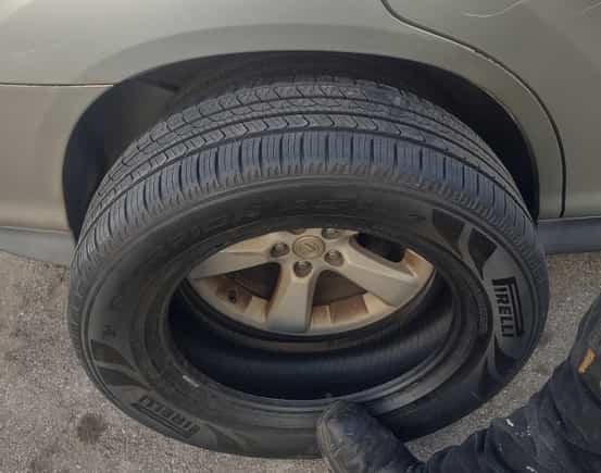235/65R18 tire on 2007 RX350