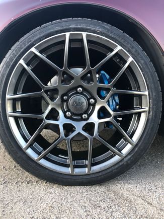 LS brakes up front w/ slotted rotors 