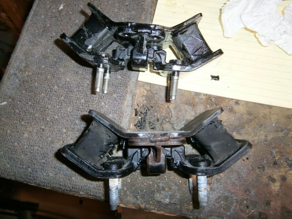 Rear mount. Old one is on the bottom, fyi... It really doesn't look that bad. It did seem soft when I squeezed each side