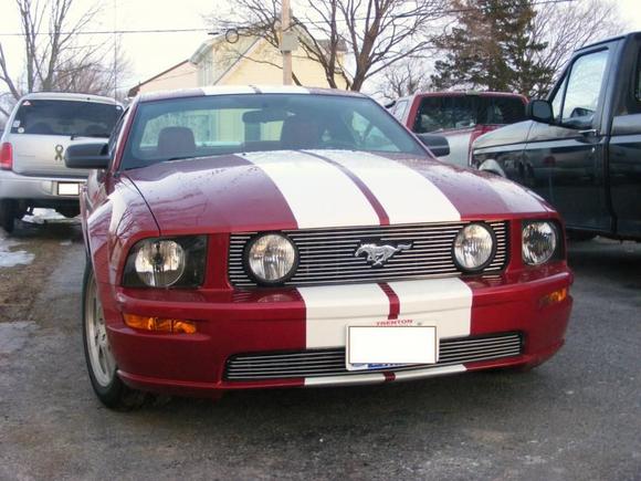 Showing off her pretty grille work.