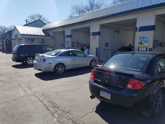 first stop was the car wash to clean it up some. the fellow in the trailblazer was not with us but was an ss trailblazer enthusiast. not sure if you can see it but his blazer is caged.