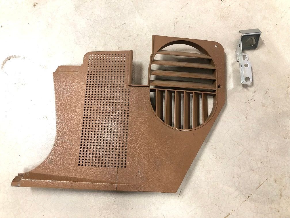 How to Mount Courtesy Lamp Bracket? CorvetteForum Chevrolet