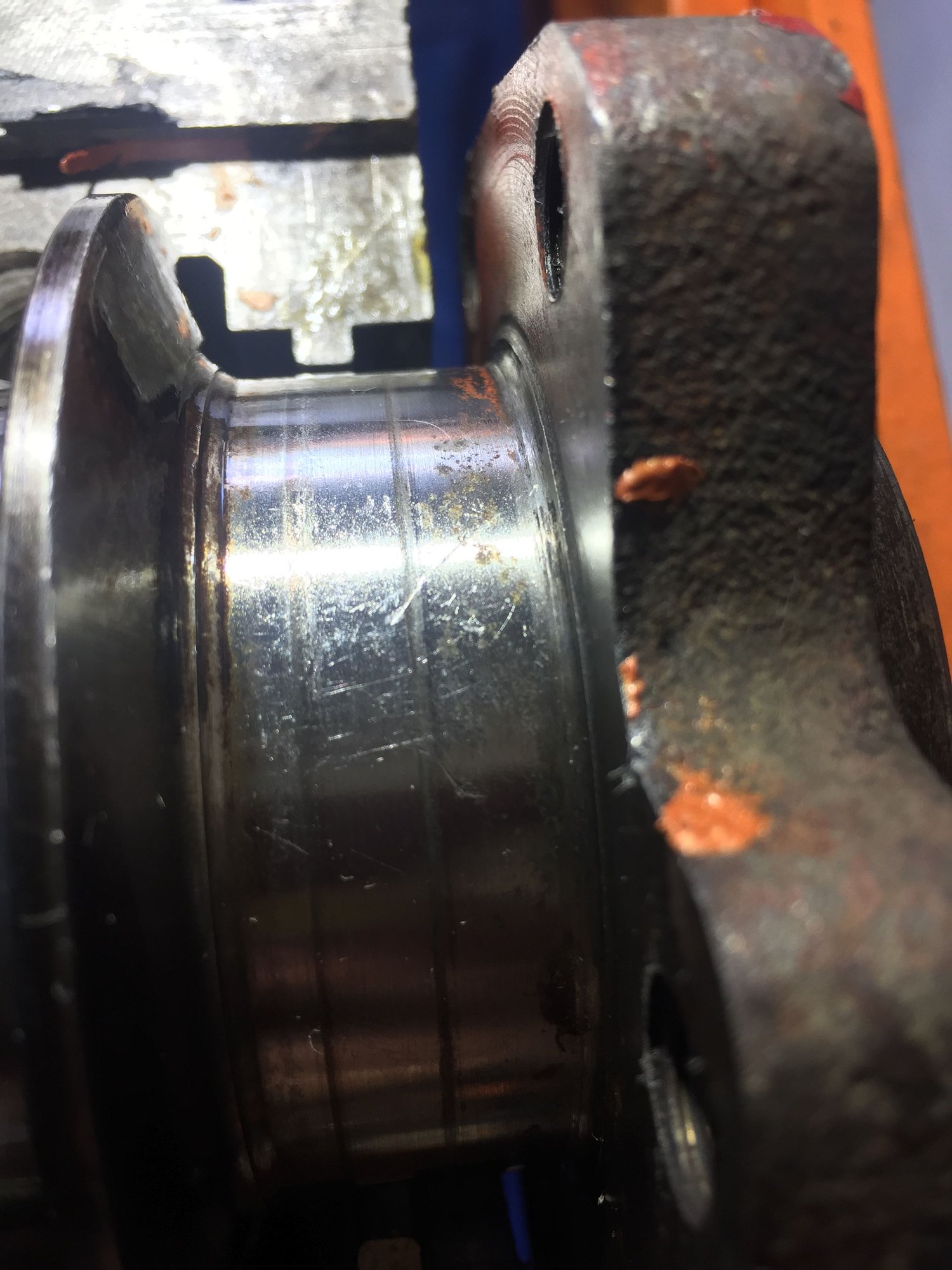 Scratches on crankshaft, leak in rear main seal CorvetteForum