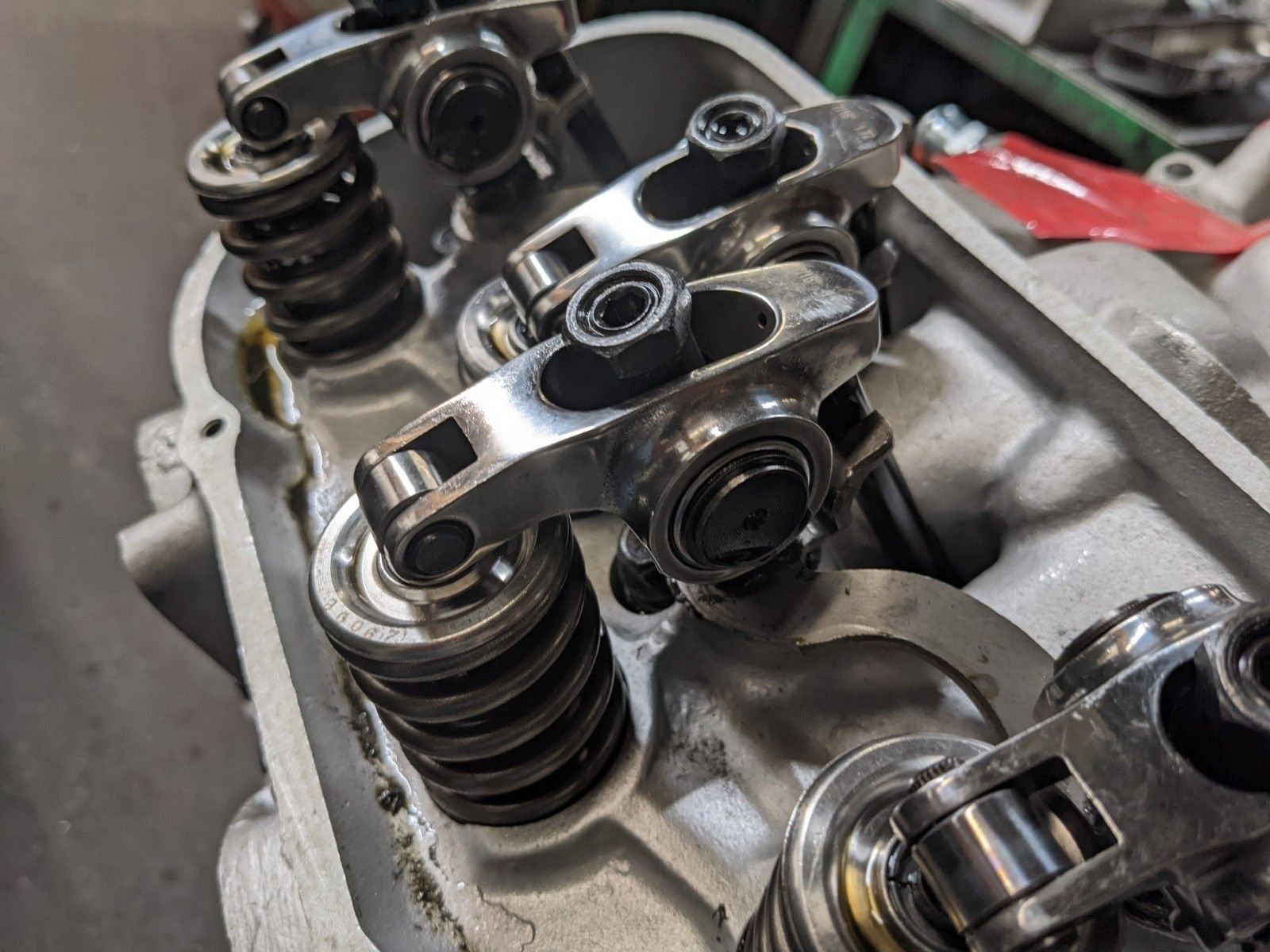 Will roller rockers fit under stock BBC valve covers Page 2