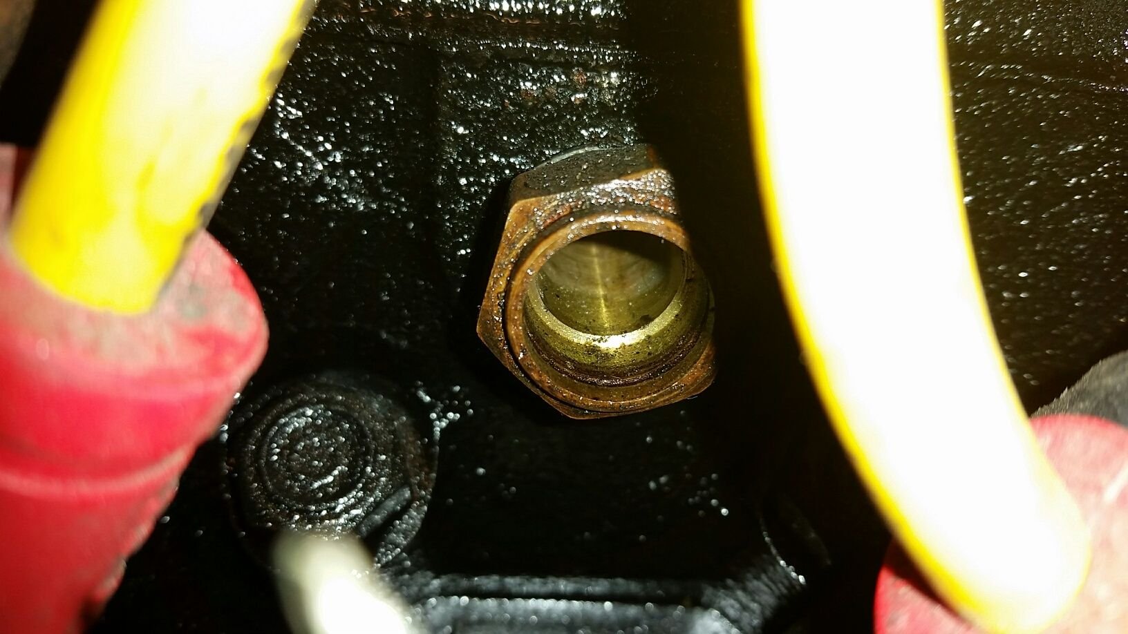 What is this? Knock sensor, cooling fan temp switch? CorvetteForum