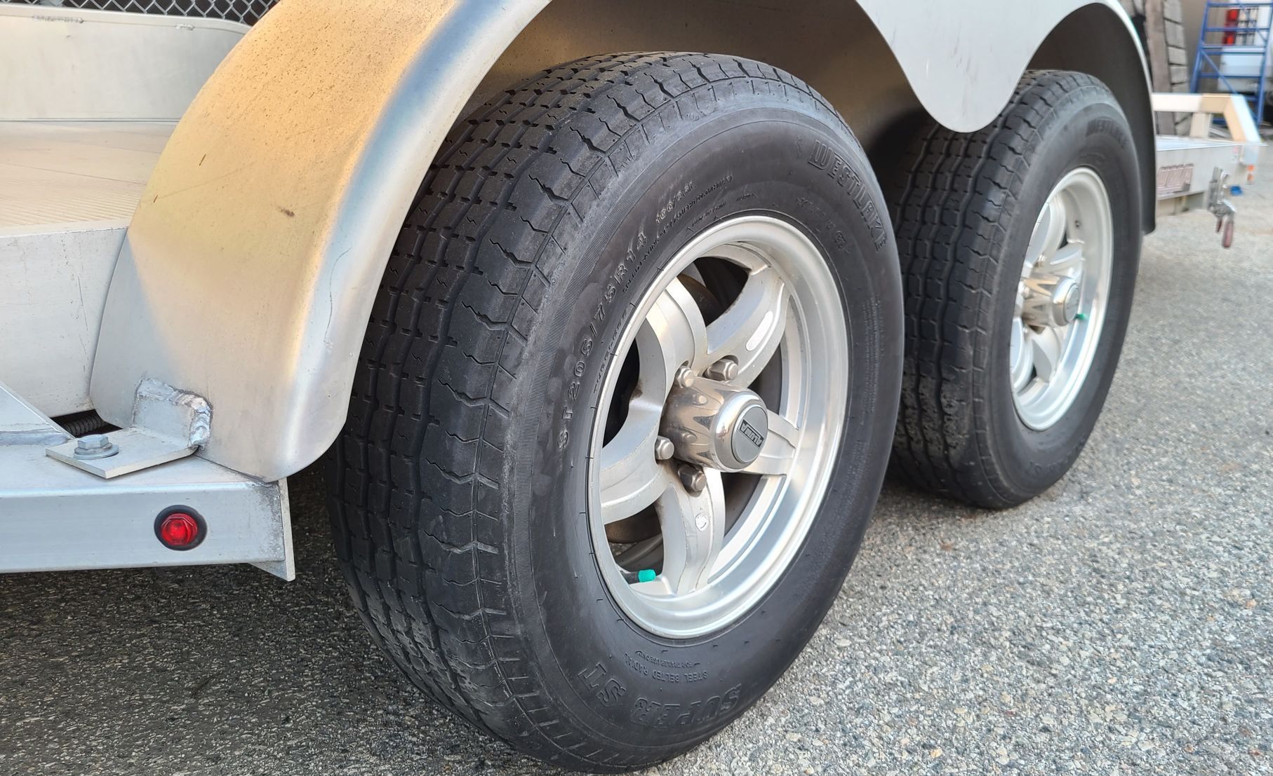 FS (For Sale) 2016 Aluma 8218 18ft aluminum tilt trailer + Spare