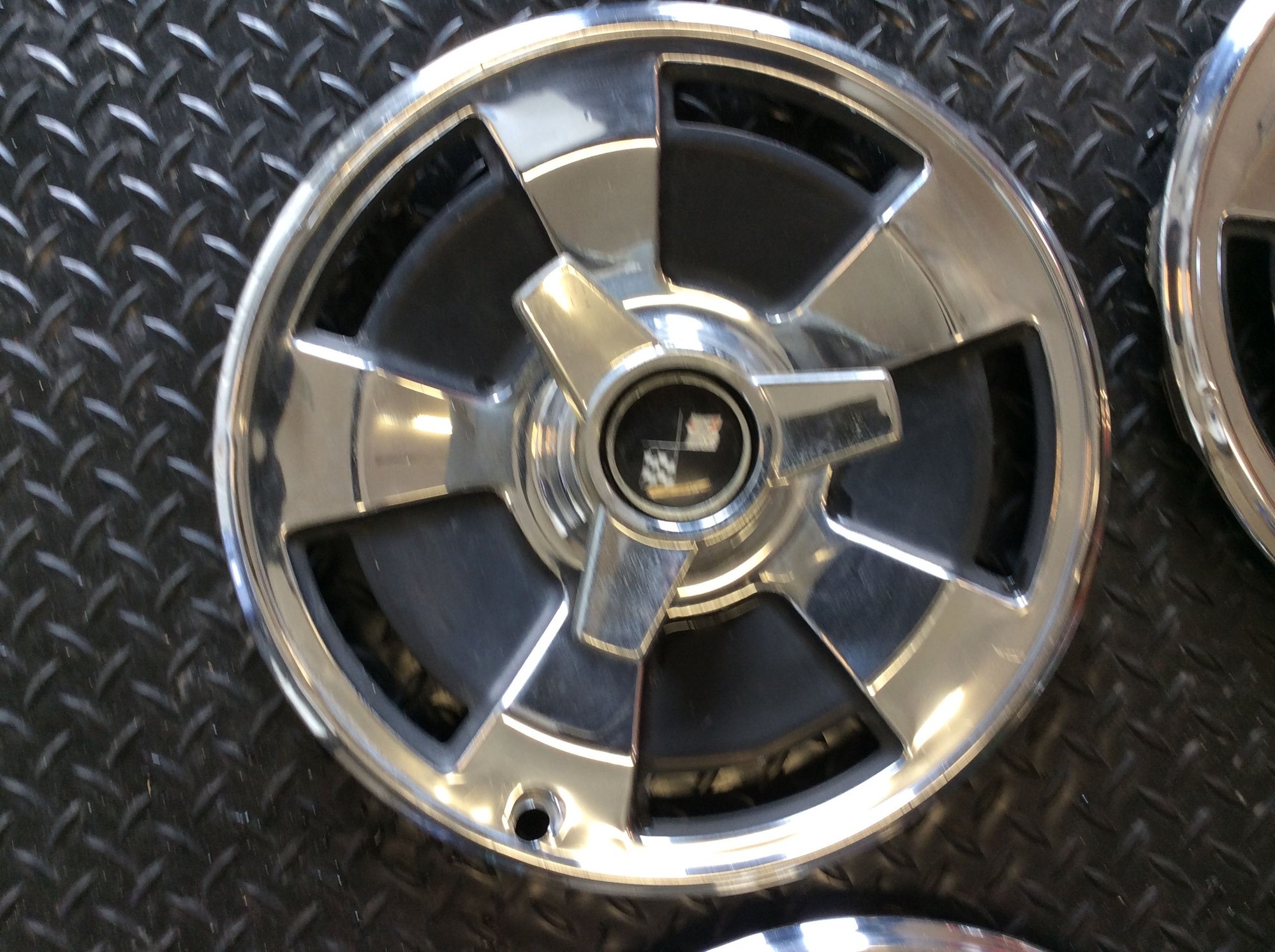FS (For Sale) 1966 hubcaps set CorvetteForum Chevrolet Corvette