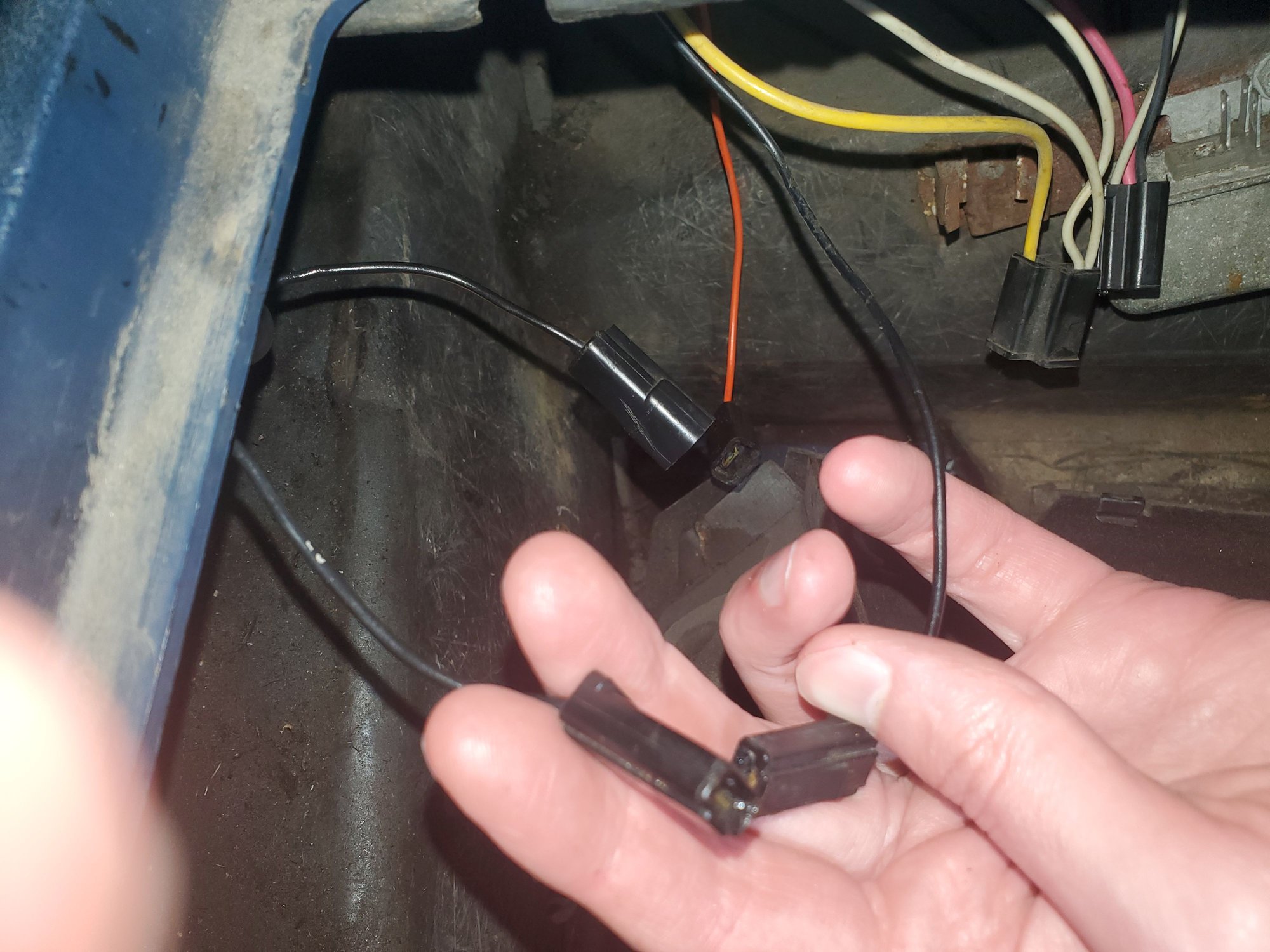 Glove box light wiring wrong?? CorvetteForum Chevrolet Corvette