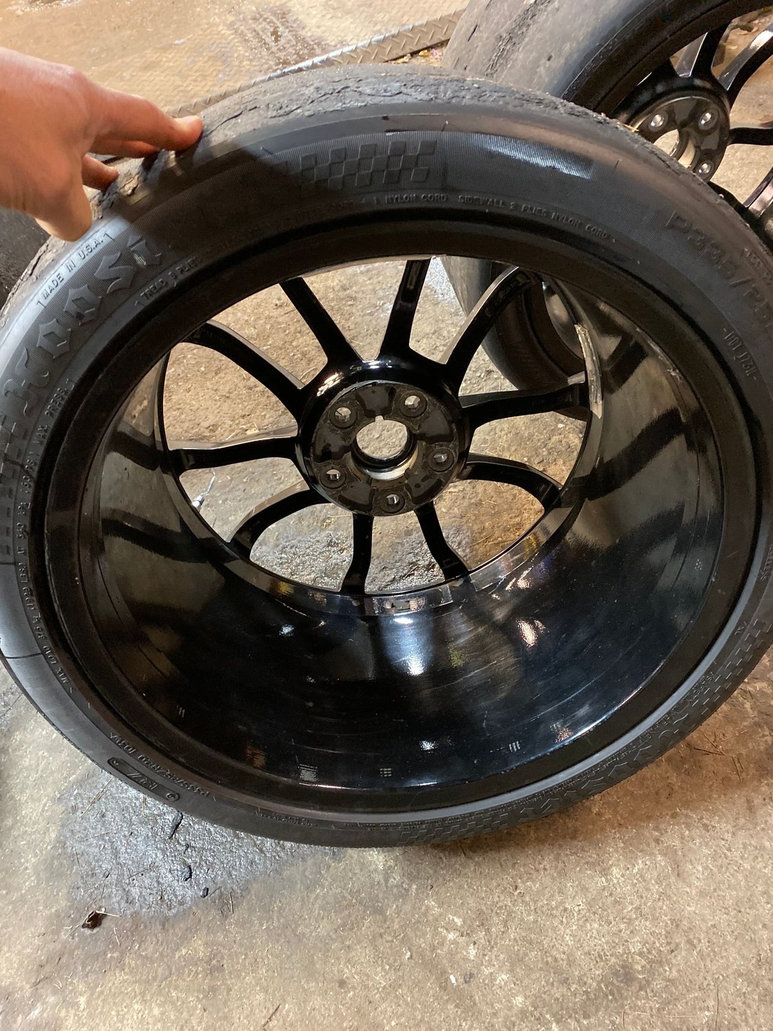FS (For Sale) Set of 4 cup wheels with R7’s tires Zo6/grand sport size