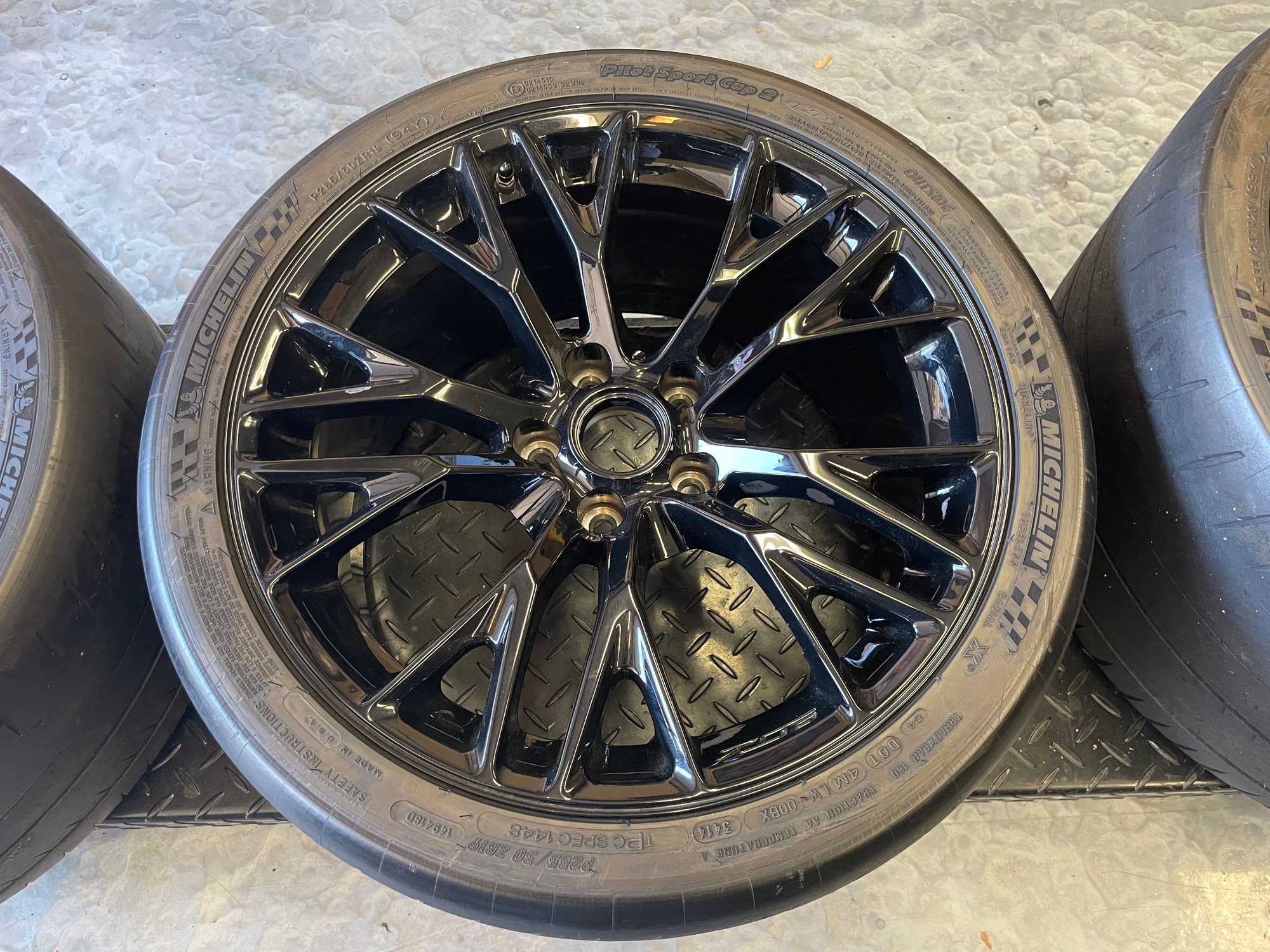 FS (For Sale) SOLD Z06 / Z07 OEM Wheels and Michelin Pilot Sport Cup 2
