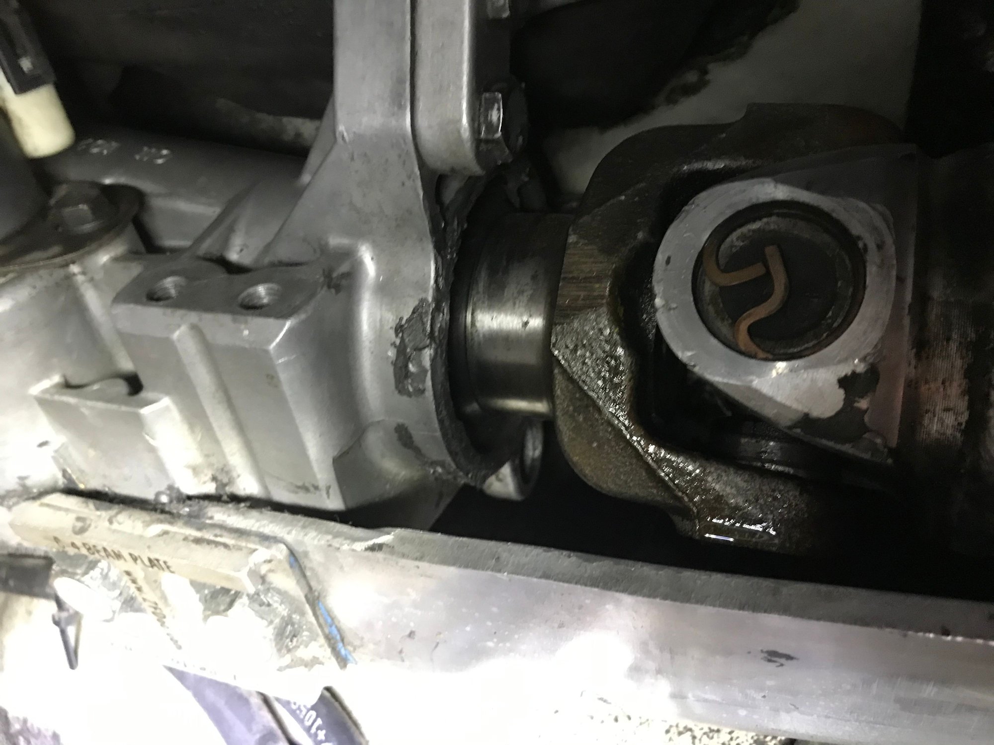 Zf6 slip yoke leak out the slip yoke, not the sesl CorvetteForum