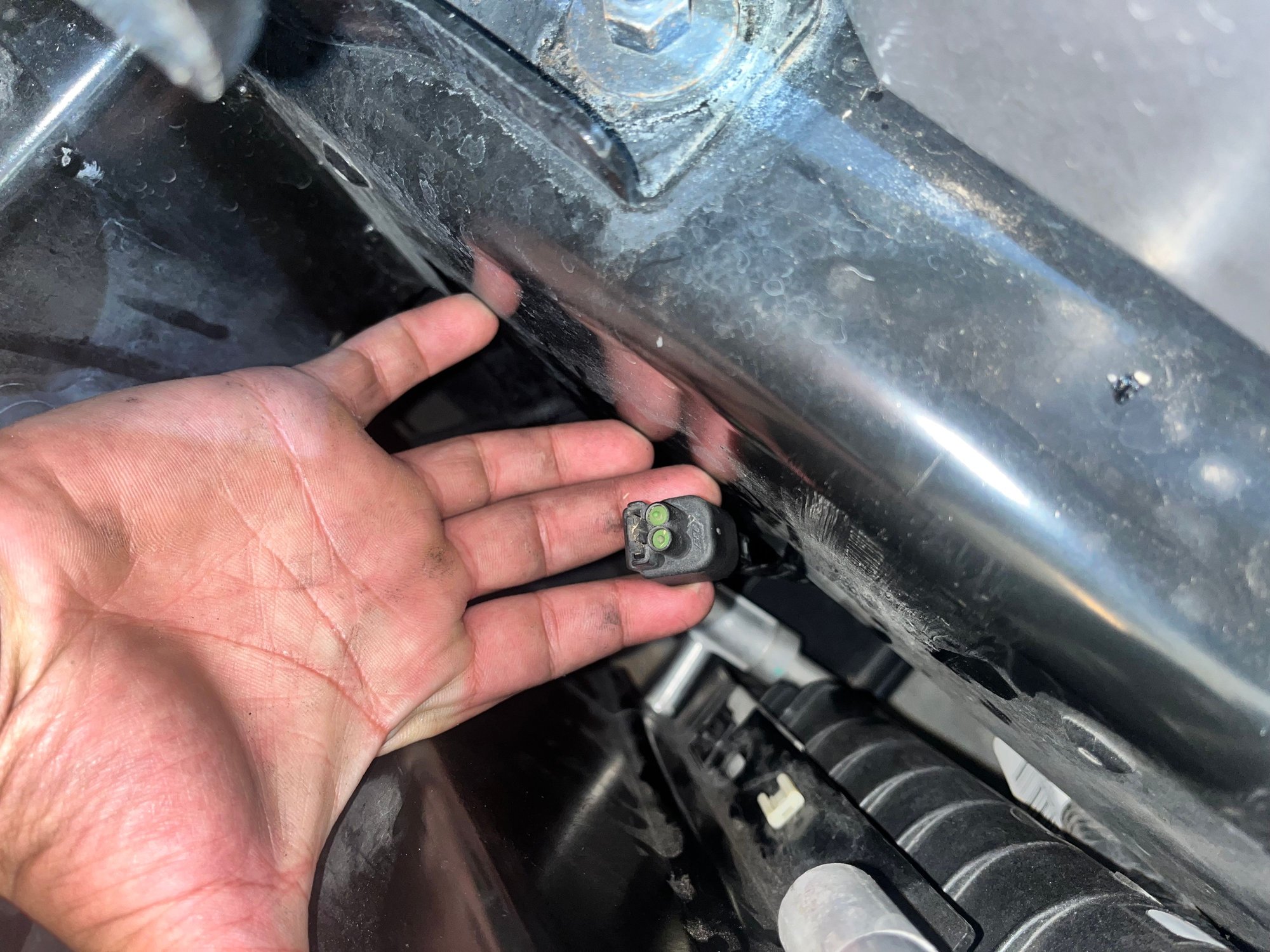 Was installing a vararam intake on my ls2 c6 and saw this disconnect and I was wondering if anyone knew what it was, it�s on the passenger side near the radiator 
