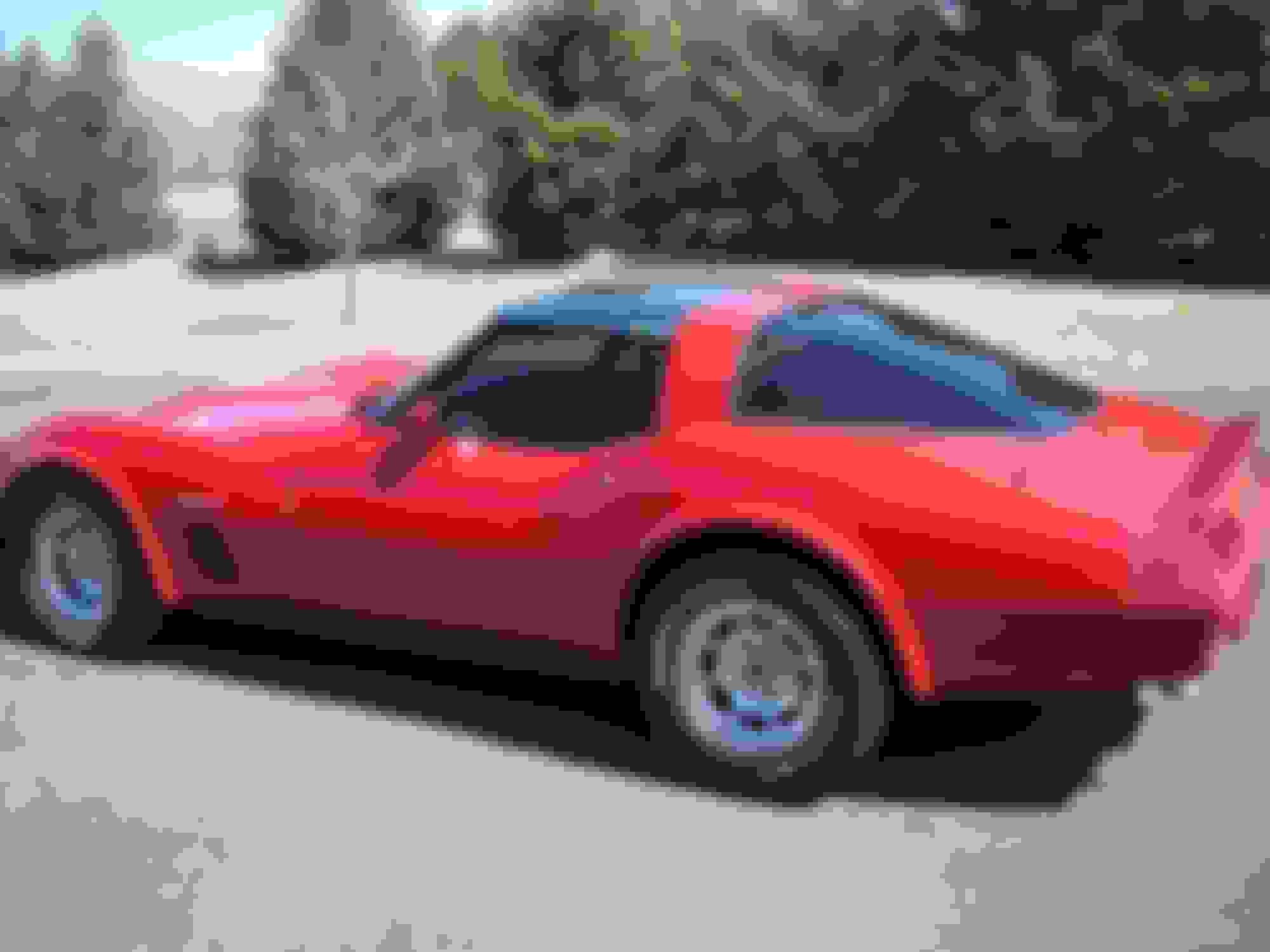 SOLD [WI] 1982 Coupe Red/Red 8,499 CorvetteForum