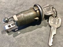 Pristine condition switch and keys