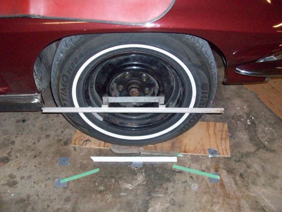 Toe bar held to wheel with magnets