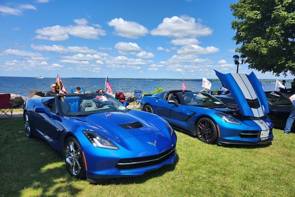 Blue Shy, Blue Water and BLue Vettes!
