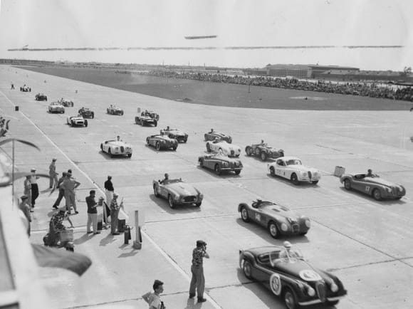 Curtis_lemay_scca_event_at_lockbourne_air_force_base_in_ohio_1953
