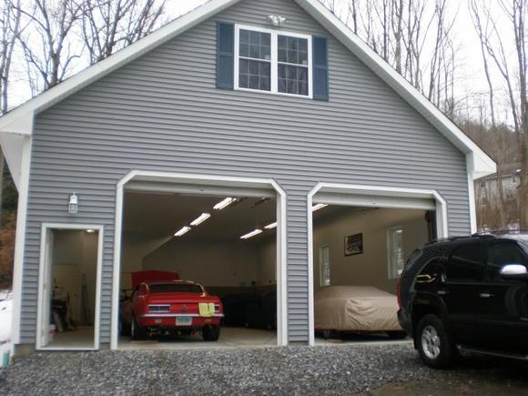 garage 122