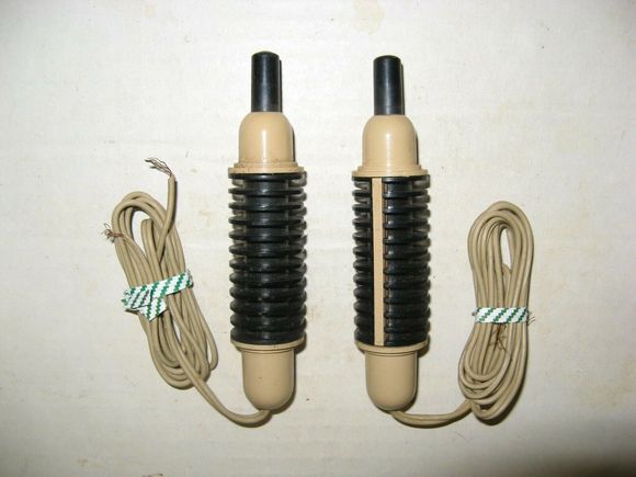 piezo electric? principle for slot car hand controllers?  Aurora Thunderjet era.
