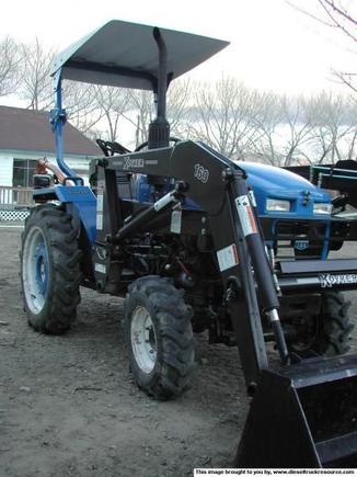 32569barn and tractor 029