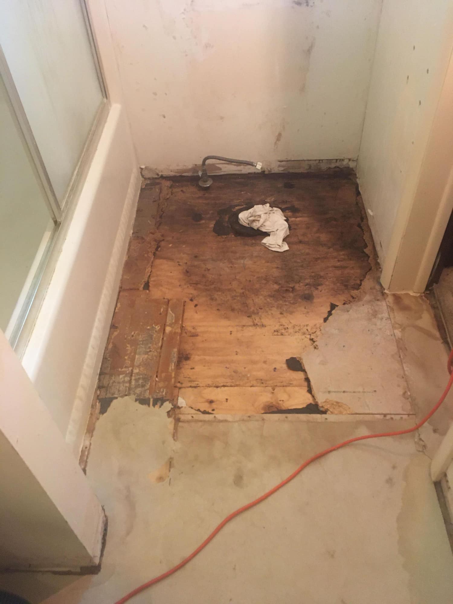 Repairing rotting bathroom subfloor around toilet