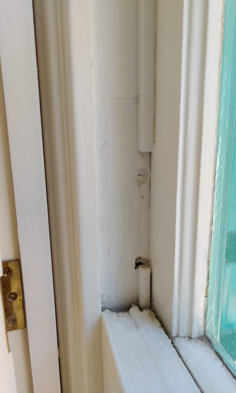 Unsticking old paintedshut windows 13/8 in paint scraper